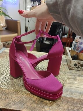Stylish Fuchsia Platform Ankle-Strap Block Heels